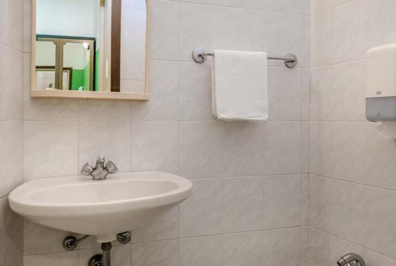 Hotel Berna Ρίμινι Εξωτερικό φωτογραφία